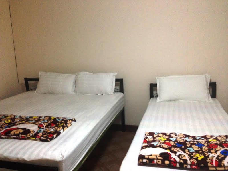 Orange Backpacker Hostel В'єнтьян Екстер'єр фото