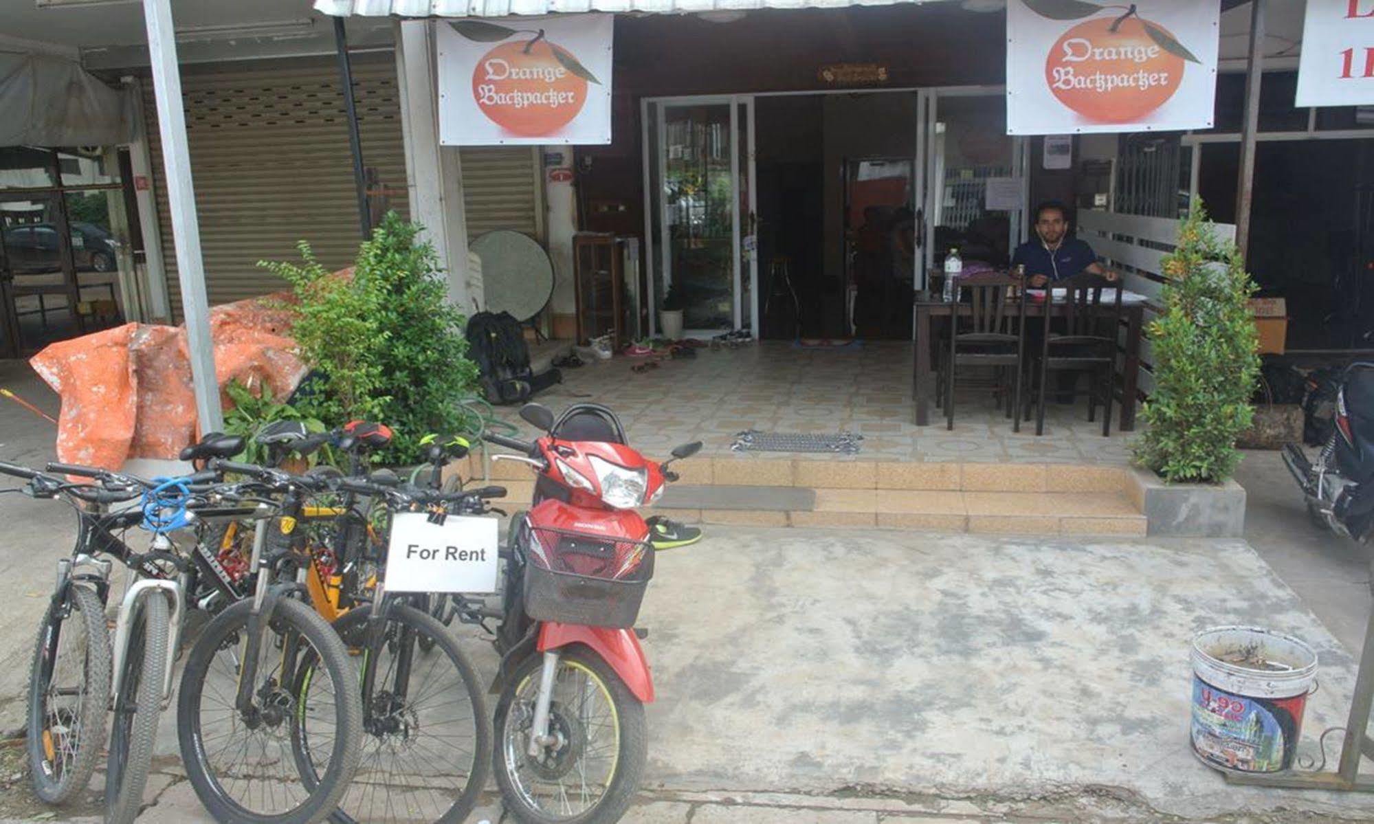Orange Backpacker Hostel В'єнтьян Екстер'єр фото